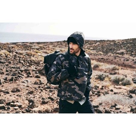 WINDBREAKER Dark Camo Jakna