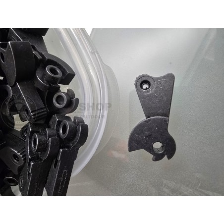 Udarac za  startne signale pistolje D001